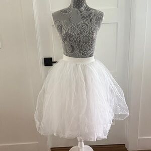 Elegant White Tulle Skirt